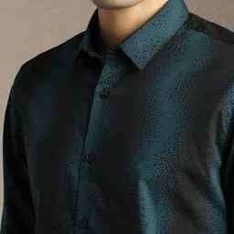 Louis Philippe Sport Men Slim Fit Textured Spread Collar Formal Cotton Shirt image 4