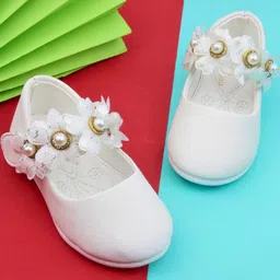 NESKA MODA Girls Synthetic Leather Booties image 2