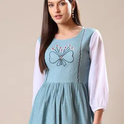 Kinjo Embroidered Crepe Top-picture-24