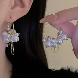 Just Lil Things Contemporary Drop Earrings image 2