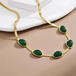 BLACKBOX Gold-Plated Emerald Stone Studded Jewellery Set image 3