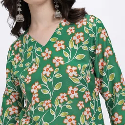 Anouk Rustic Floral Printed V-Neck Straight Kurti image 4