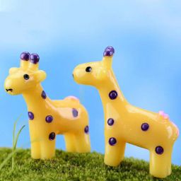 tayhaa Yellow Plastic Deer Set Of 12 Garden Figurine-picture-31