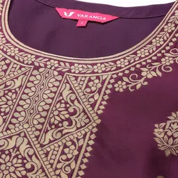 varanga Women Silk Blend Kurta Pant Set image 4