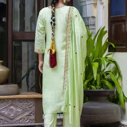 VredeVogel Floral Embroidered Regular Straight Kurta With Trouser With Dupatta image 3