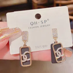 Arzonai Contemporary Studs Earrings image 3