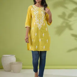 KALINI Women Ethnic Motifs Embroidered Thread Work Kurta image 5