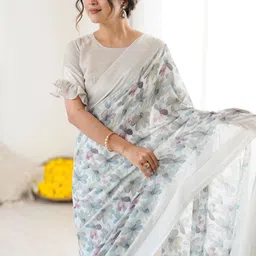 Ekasya Women Floral Printed Satin Saree-picture-22