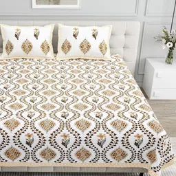 Myntra Elegant Homes Cotton Khaki 210 TC King Bedsheet with 2 Pillow Covers image 5