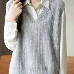 StyleCast Women Striped V Neck Sleeveless Sweater Vest-image-77