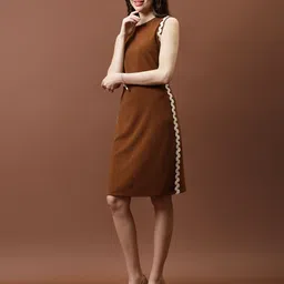 Athena Immutable Scuba Formal Sheath Dress image 5