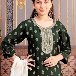 BAESD Girls Ethnic Motifs Printed Thread Work Anarkali Kurta image 3