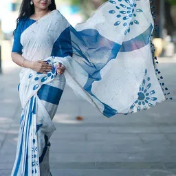 AMRUTKALA SAREES Women Printed Saree image 3