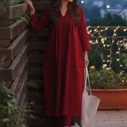 GoSriKi V-Neck Empire A-Line Kurta With Trousers-picture-41