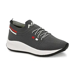 VIV Men Textured Sneakers image 2
