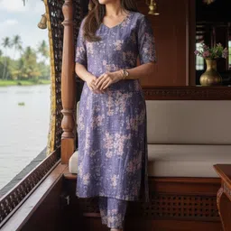 Aaghnya Women Floral Printed Regular Kurta with Trousers image 3