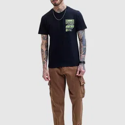 Snitch Men Graphic Printed Slim Fit Cotton T-shirt image 2