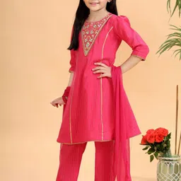 MASTARANG Girls Embroidered Pure Cotton Kurti & Palazzos With Dupatta image 3