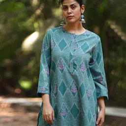 Chidiyaa Ethnic Motifs Printed Pure Cotton Panelled Straight Kurti-picture-1