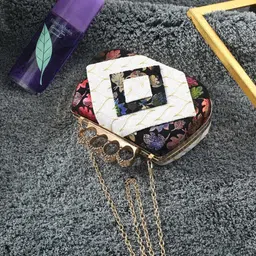 tooba handicraft Party Multicolor Clutch-picture-44