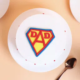 Super Dad Cream N Fondant Cake image 3