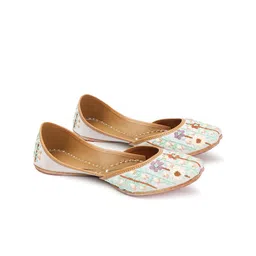 Sole Saga Women Printed Ethnic Mojaris Flats image 2