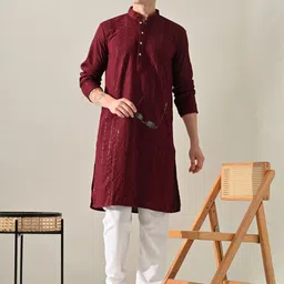 KUNDALI KAKSHAY Men Ethnic Motifs Embroidered Regular Sequinned Kurta with Pyjamas image 4