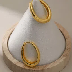 ShopSiiri Gold-Plated Oval Shaped Hoop Earrings-picture-45