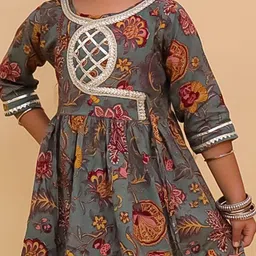 The Mom Store Girls Ethnic Motifs Printed Pure Cotton Anarkali Kurta with Sharara image 4