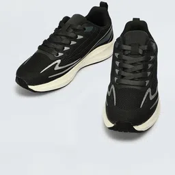 max Men Running Shoes image 2