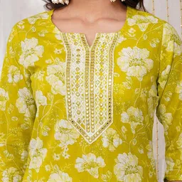 PARTHVI Women Floral Printed Cotton Kurta with Trousers & Dupatta image 2