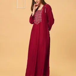 SANAA Embroidered Maxi Nightdress image 3