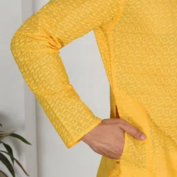 KRAFT INDIA Men Ethnic Motifs Embroidered Regular Chikankari Kurta with Pyjamas image 4