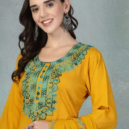 Clora Creation Floral Embroidered Thread Work Kurta With Trousers & Dupatta image 2