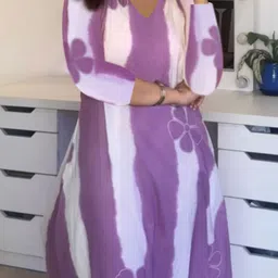 GoSriKi Floral Printed Straight Kurta With Trousers image 2