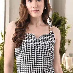 ZEUGEN Women Geometric Checked Sweetheart Neck Top-image-42