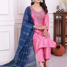 AVNISA ENTERPRISE Women Ethnic Motifs Embroidered Kurta with Trousers & Dupatta image 2