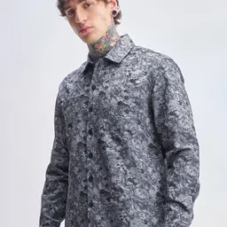 HIGHLANDER Men Relaxed Fit Abstract Printed Spread Collar Casual Shirt image 3