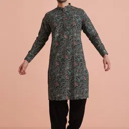 KISAH Men Printed Kantha Work Kurta image 3
