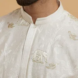 Twamev Floral Embroidered Mandarin Collar Thread Work Kurta With Pyjamas image 3