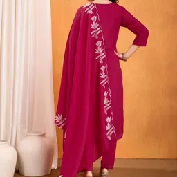 JJ Handloom Women Ethnic Motifs Embroidered Pure Silk Kurta with Trousers & Dupatta image 4