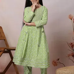 KYDZI Girls Floral Printed Regular Gotta Patti Pure Cotton Kurta with Trousers-picture-11