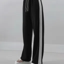 dockstreet Women Solid Black Track Pants image 4
