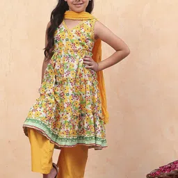 Biba Girls Floral Printed Regular Pure Cotton Kurta with Palazzos & With Dupatta-image-22