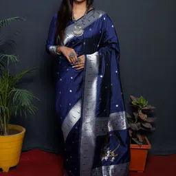 Snofi Creation Geometric Woven Design Zari Kanjeevaram Saree-image-7