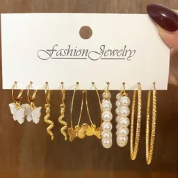 TheVineGirl Set Of 5 Gold-Plated Pearls Beaded Korean Circular Shaped Hoop Earrings-picture-28