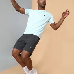 EPPE Men Mid-Rise Textured Running Shorts image 2