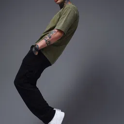 MADSTO Men Pack Of 2 Cotton Mid-Rise Straight-Fit Cargo Trackpants image 5