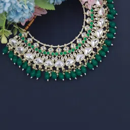 Women Click Gold-Plated Stone Studded & Beaded Jewellery Set image 2