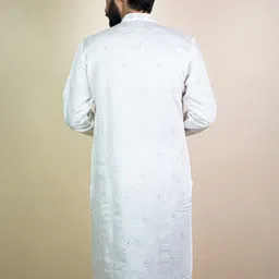 KUNDALI KAKSHAY Men Embroidered Regular Mirror Work Kurta with Trousers image 4